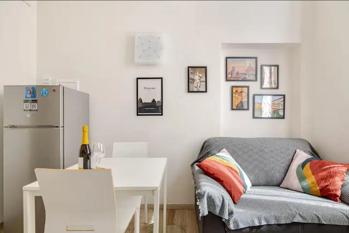 The Smart Choice Apartments Floransa 0*,